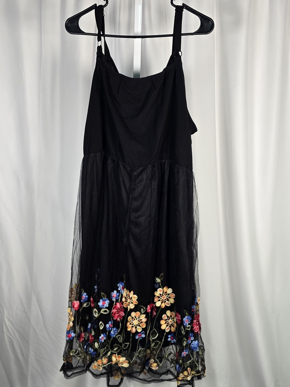 Bloom Chic Dress In 22-24 Black Sleeveless Party Date Night Dress Embroidered - Picture 2 of 10